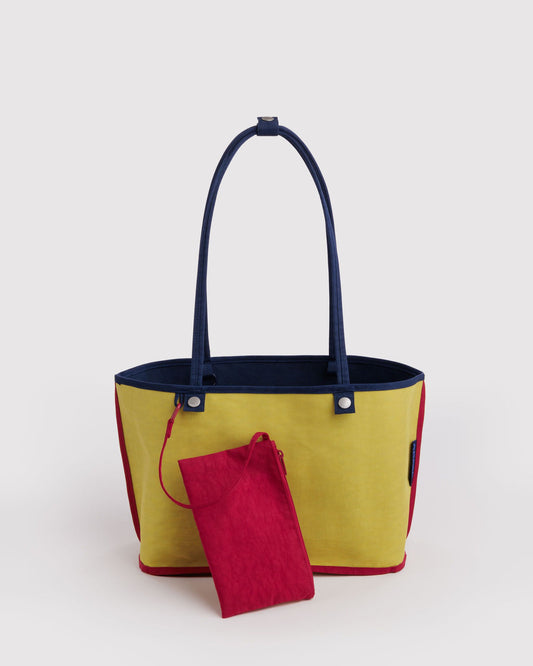 MEDIUM NYLON REVERSIBLE TOTE - US 5834