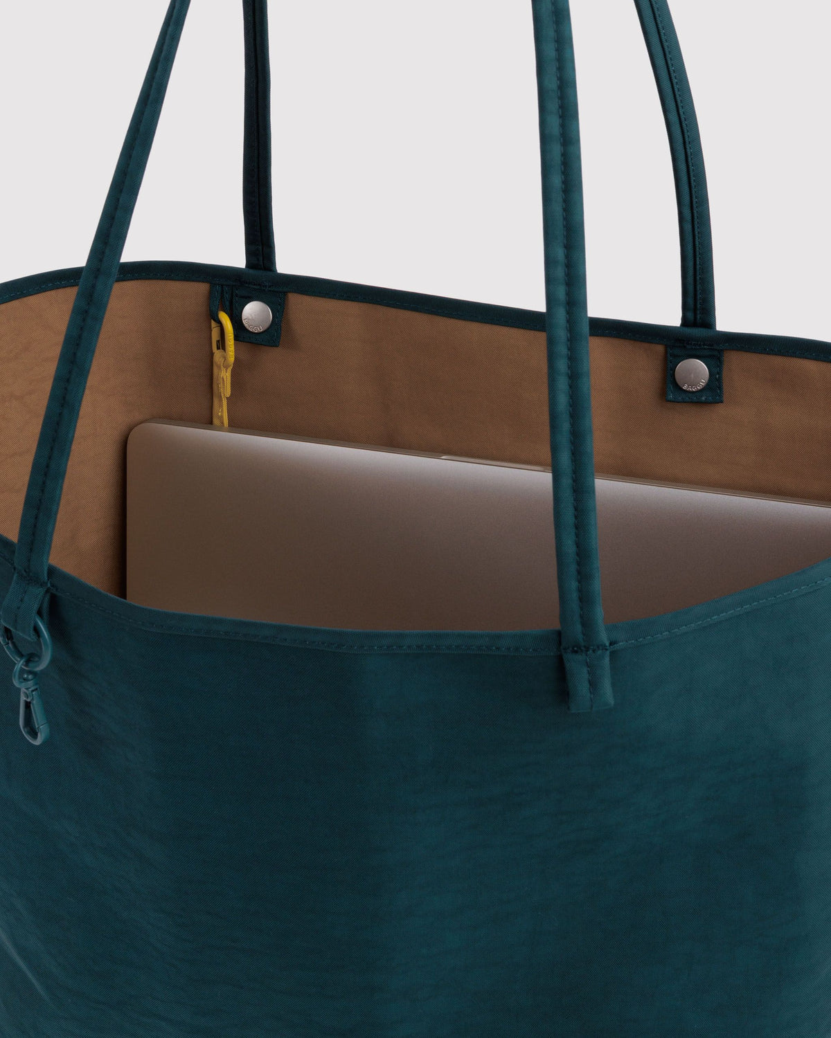 LARGE NYLON REVERSIBLE TOTE - US 1209