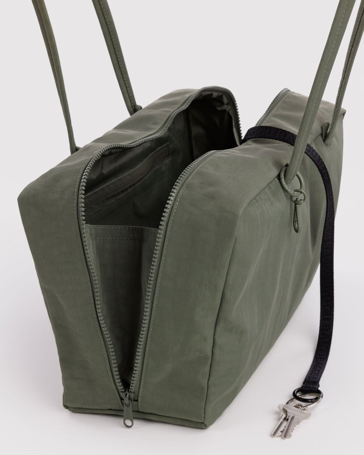 MEDIUM NYLON BOWLER BAG - US 5485
