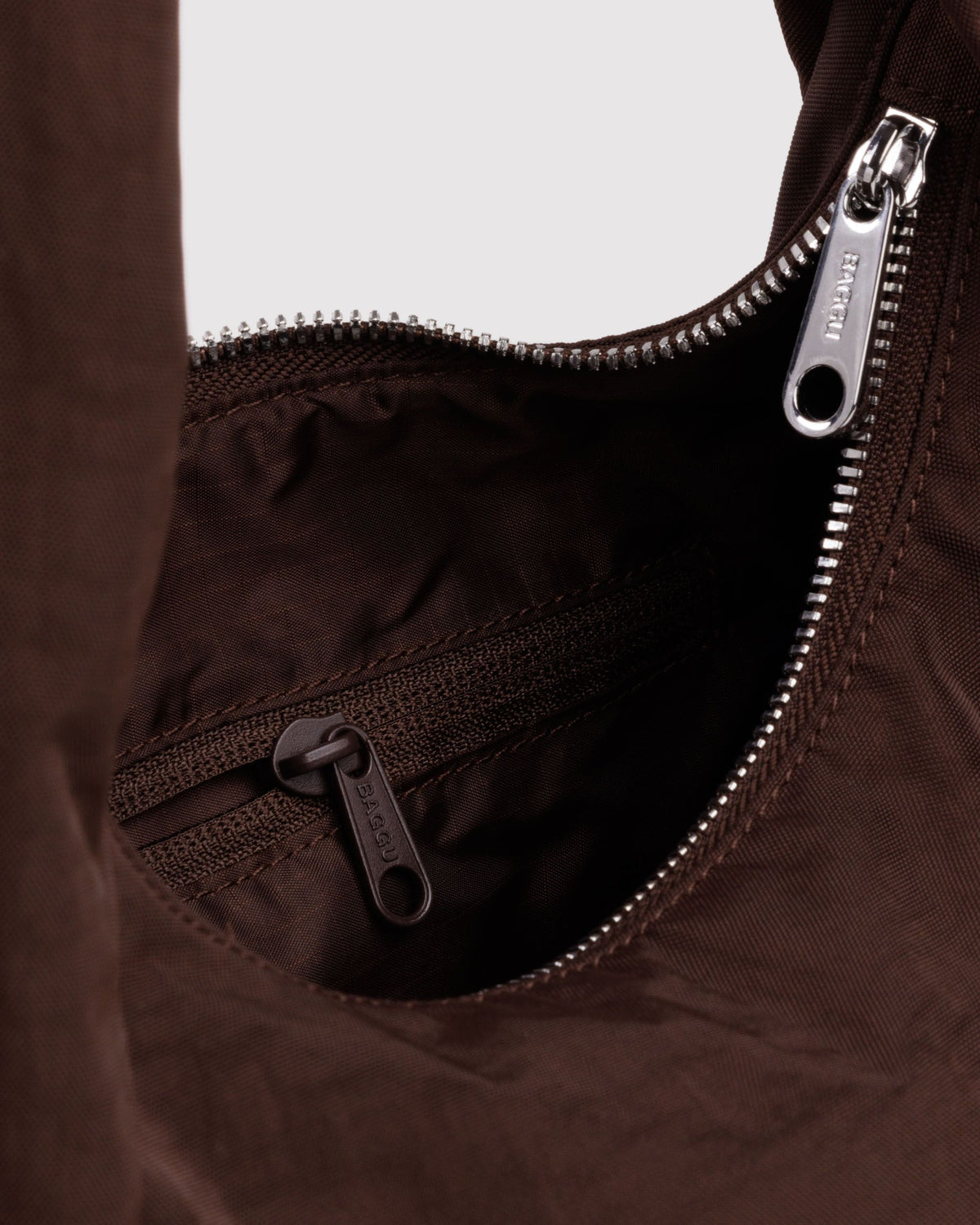 SMALL NYLON MERINGUE BAG - US 3550