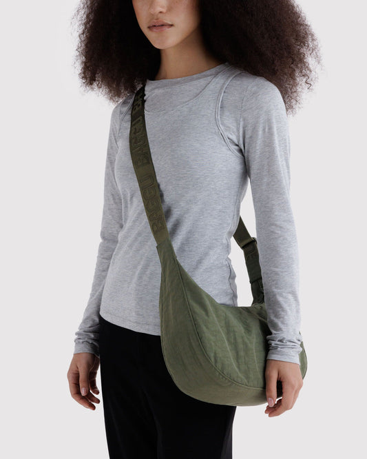 MEDIUM NYLON CRESCENT BAG - US 8666
