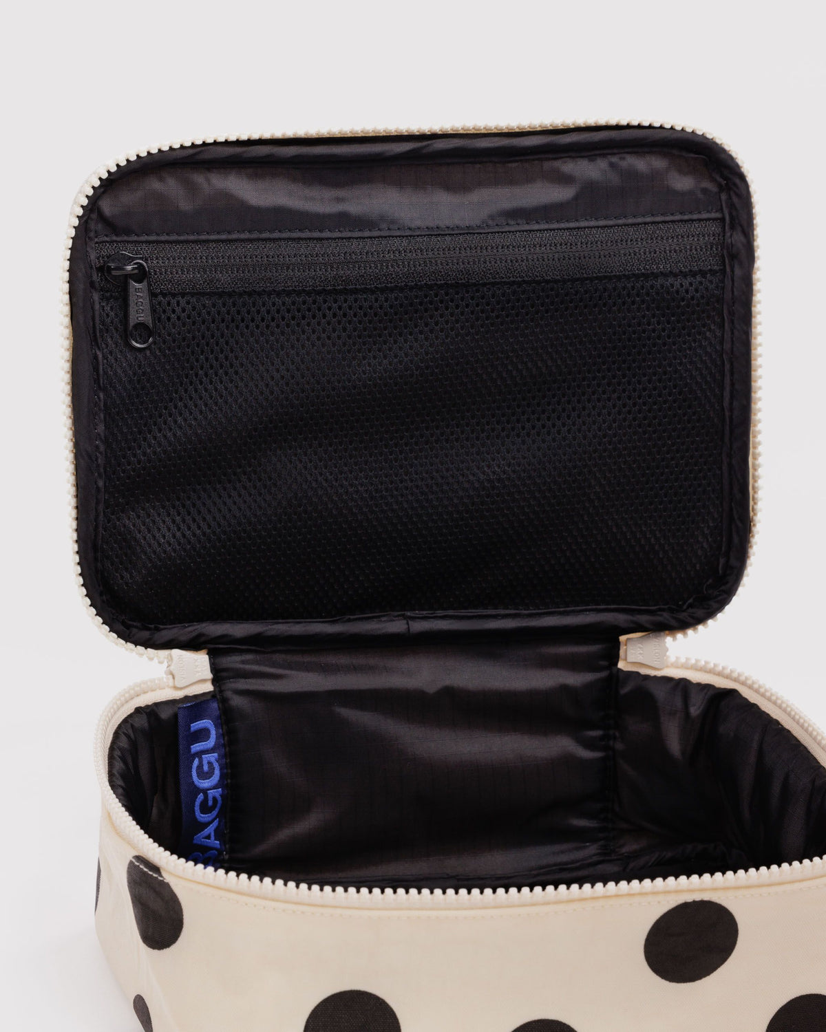SMALL COSMETIC CASE - US 9861