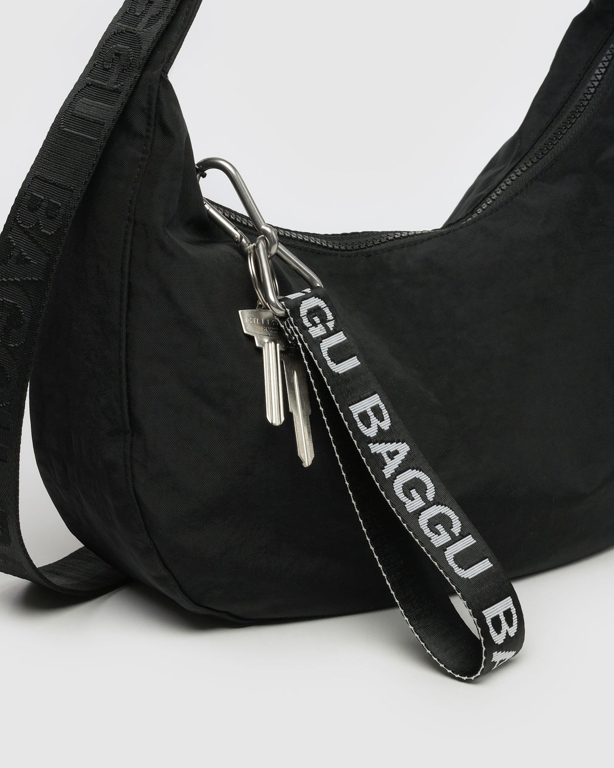 LOGO KEYCHAIN - US 5975