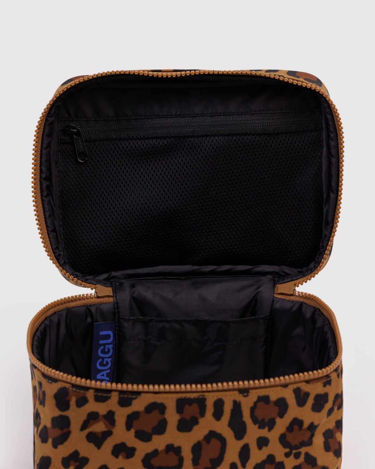 LARGE COSMETIC CASE - US 1319