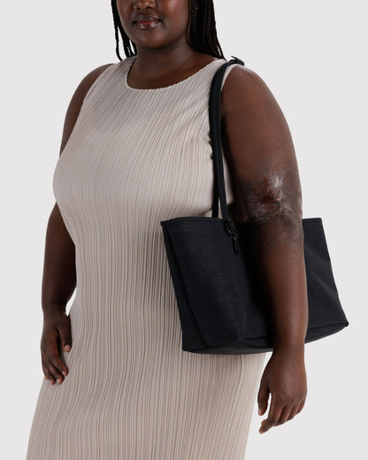 MEDIUM NYLON REVERSIBLE TOTE - US 5999