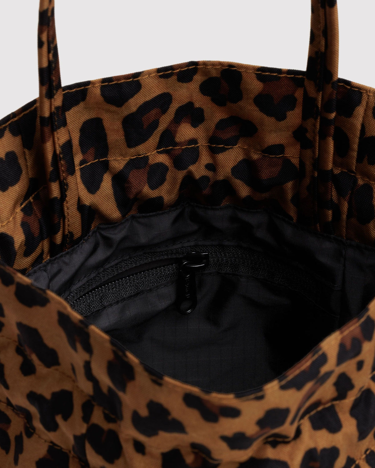 NYLON DRAWSTRING BAG - US 7052