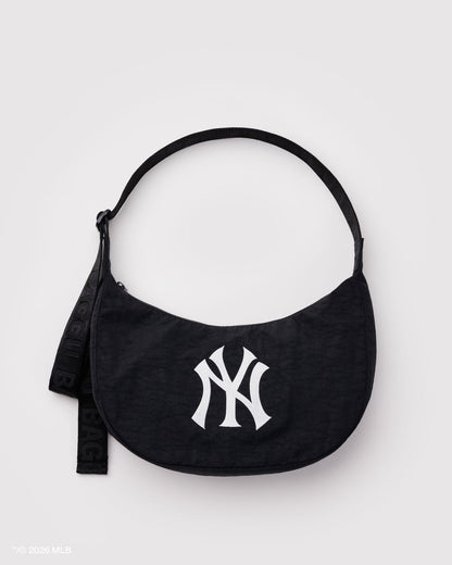 MEDIUM NYLON CRESCENT BAG - US 6708