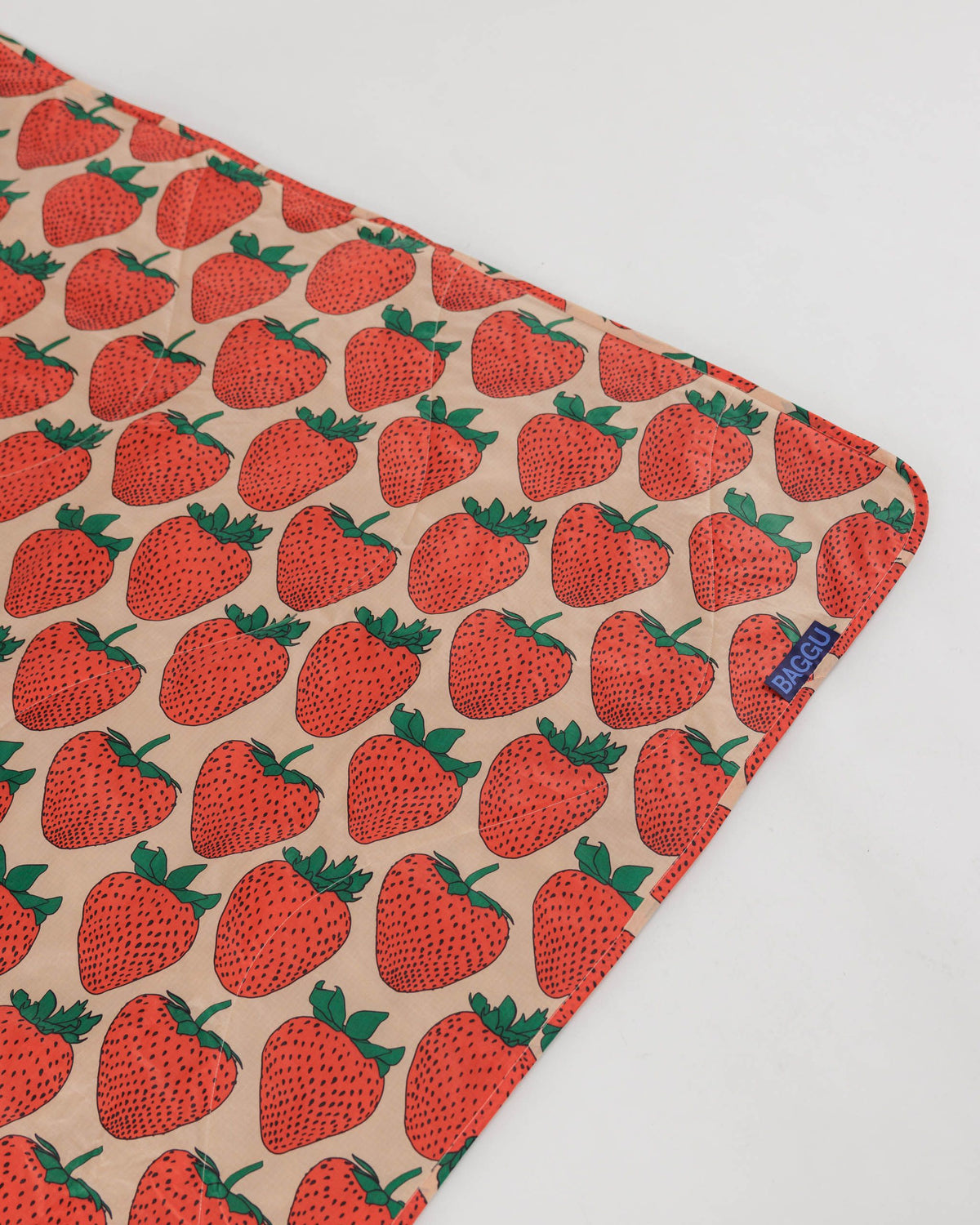PUFFY PICNIC BLANKET - US 6752
