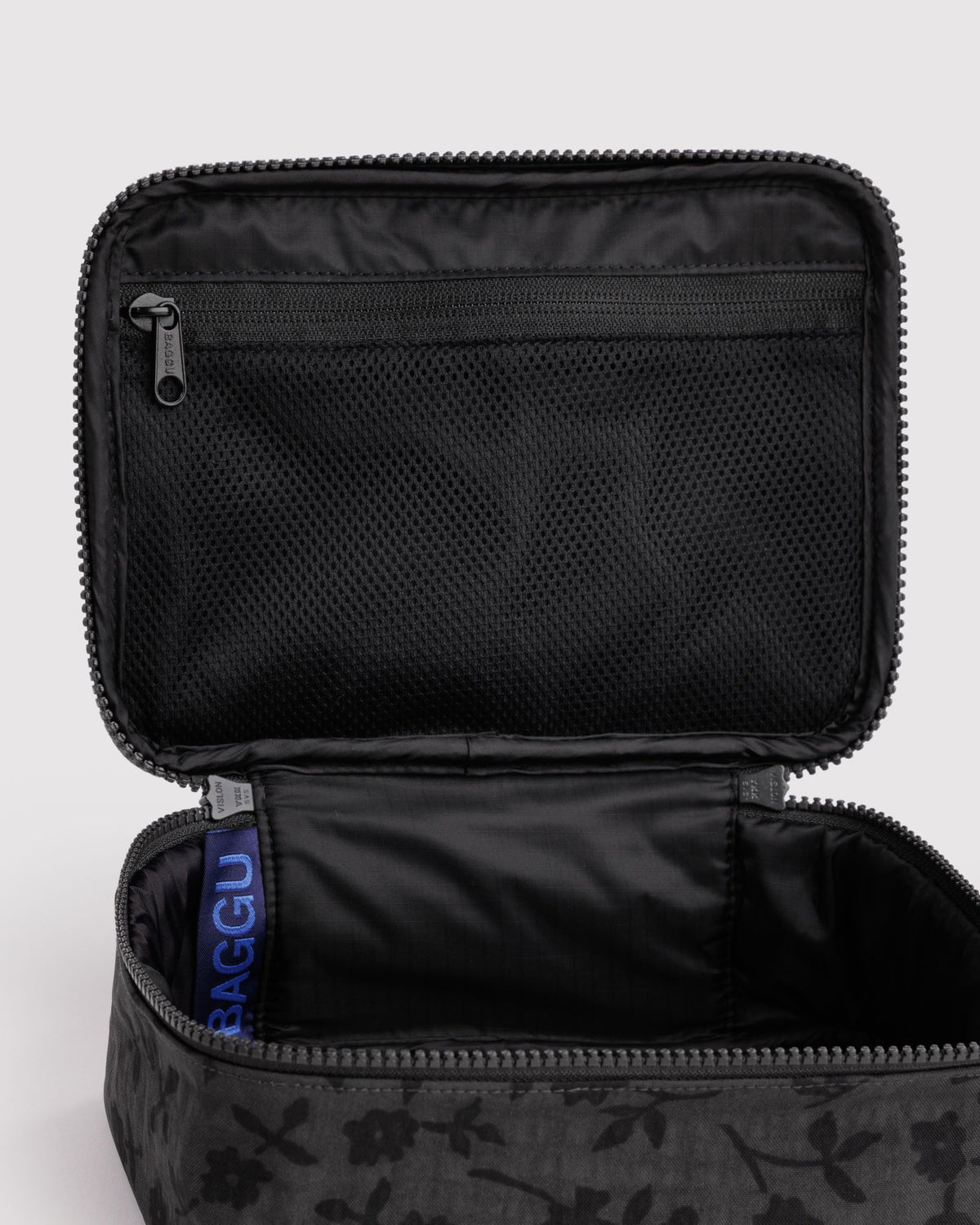 SMALL COSMETIC CASE - US 2445