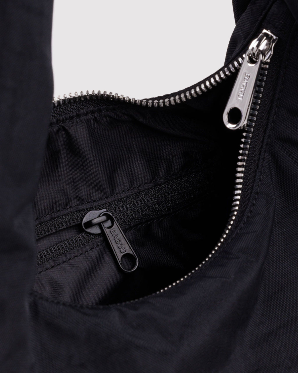 SMALL NYLON MERINGUE BAG - US 9114