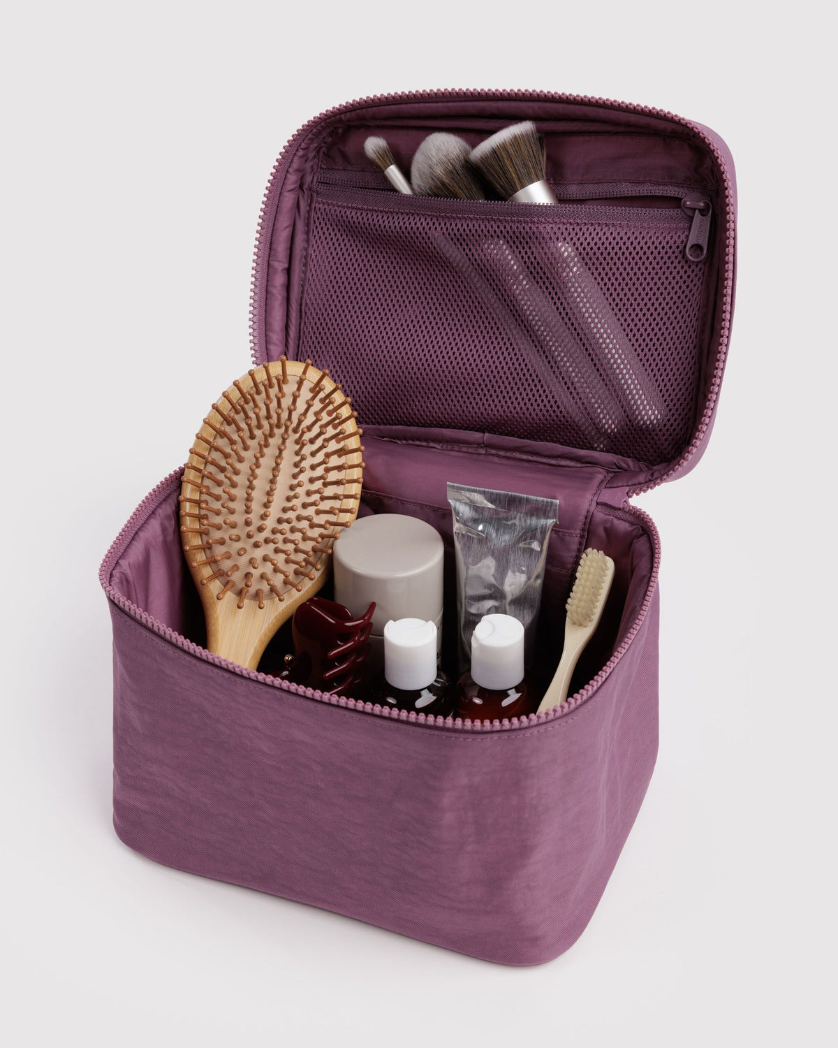 LARGE COSMETIC CASE - US 9465
