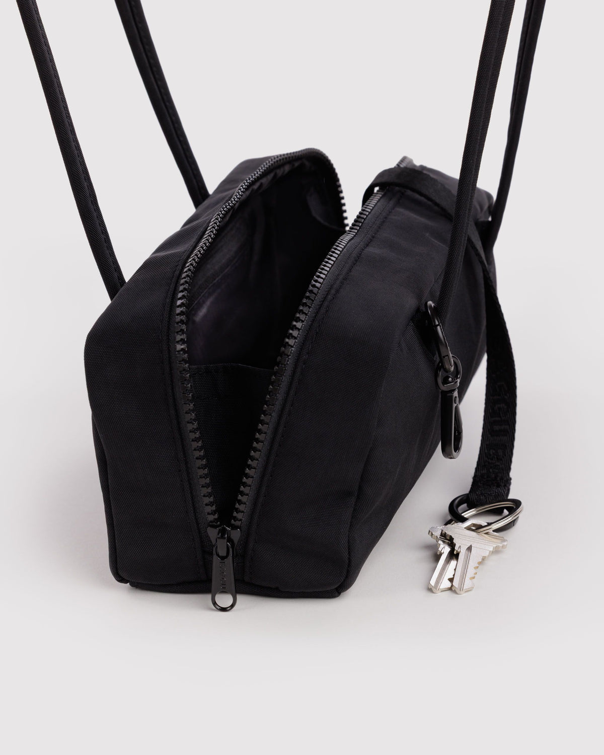 SMALL NYLON BOWLER BAG - US 7005