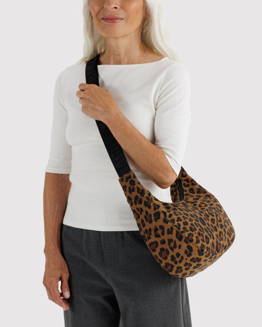 MEDIUM NYLON CRESCENT BAG - US 4201