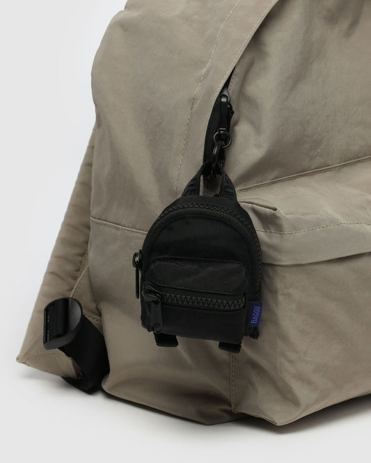 BACKPACK CHARM - US 8772