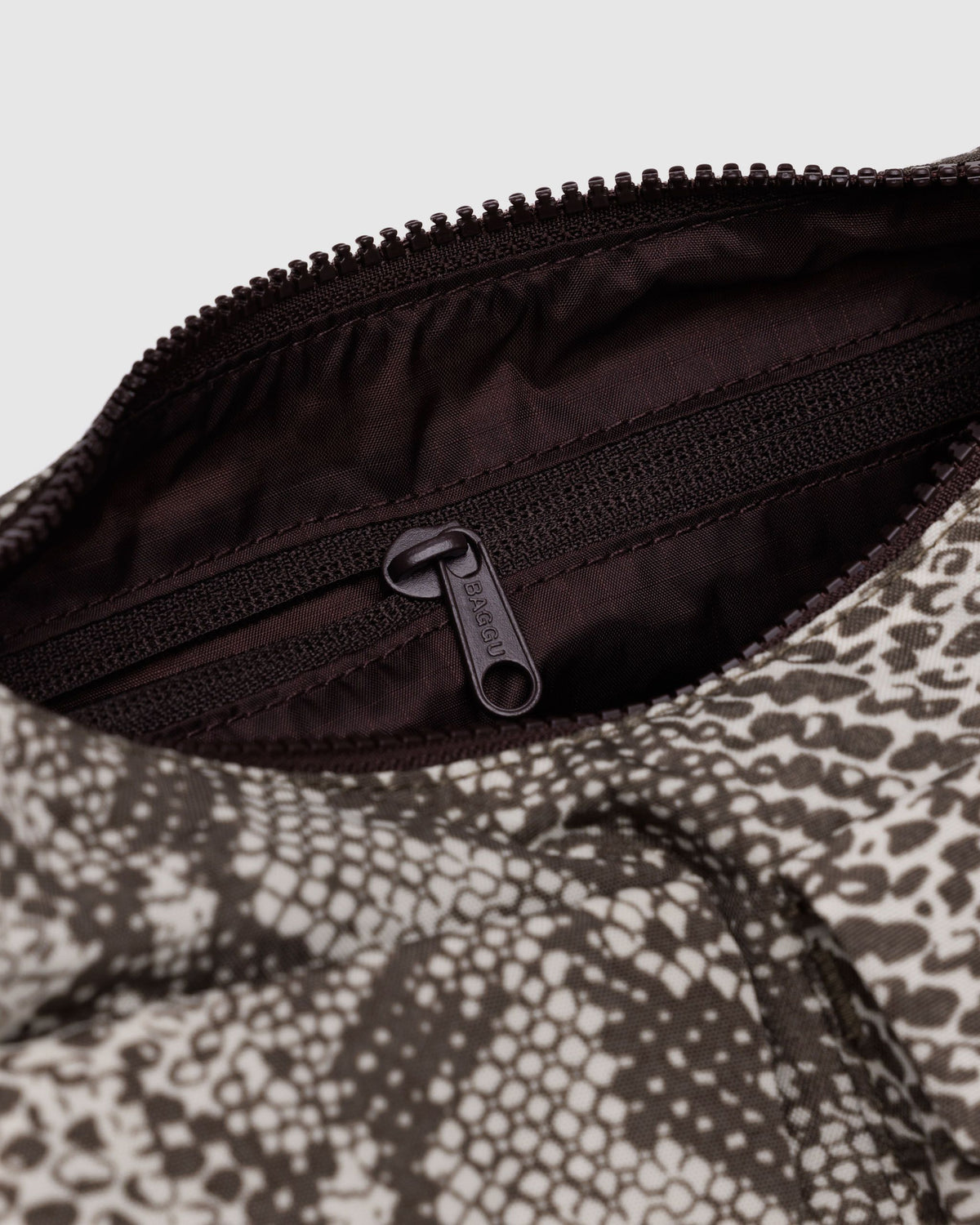 CARGO SHOULDER BAG - US 4556