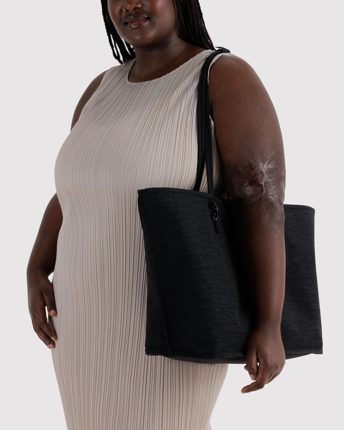 LARGE NYLON REVERSIBLE TOTE - US 2820