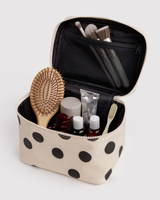 LARGE COSMETIC CASE - US 8986