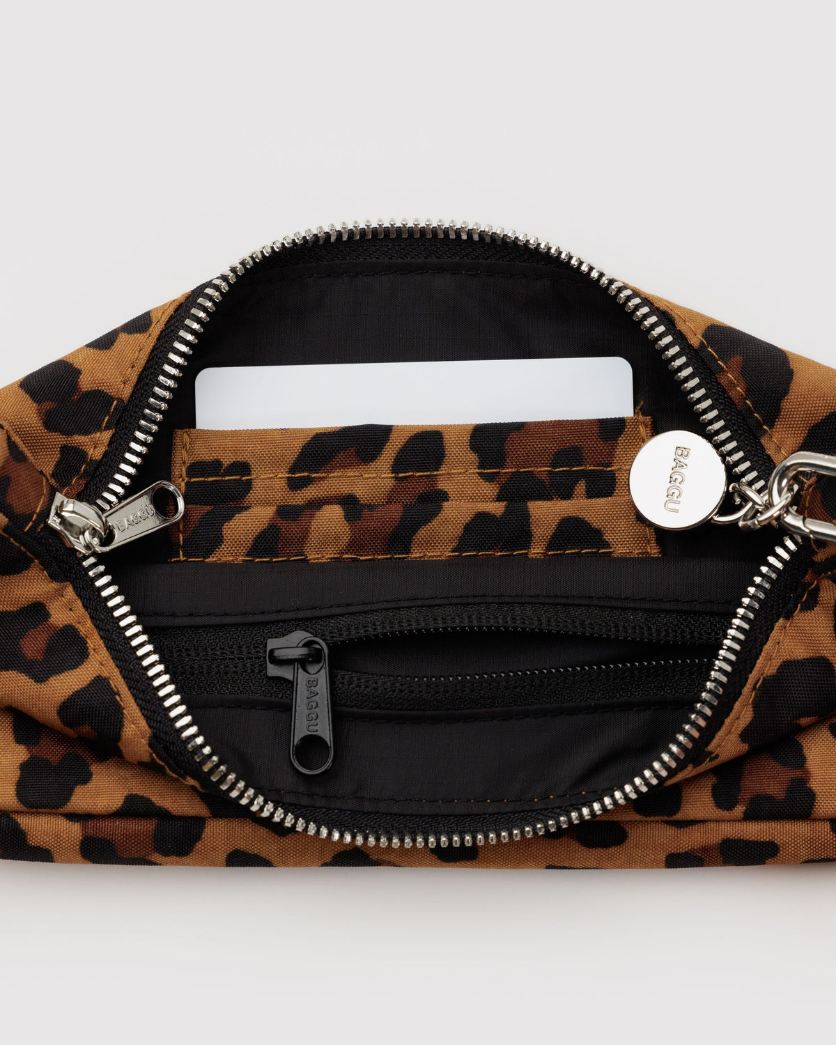 NYLON POCHETTE - US 7861