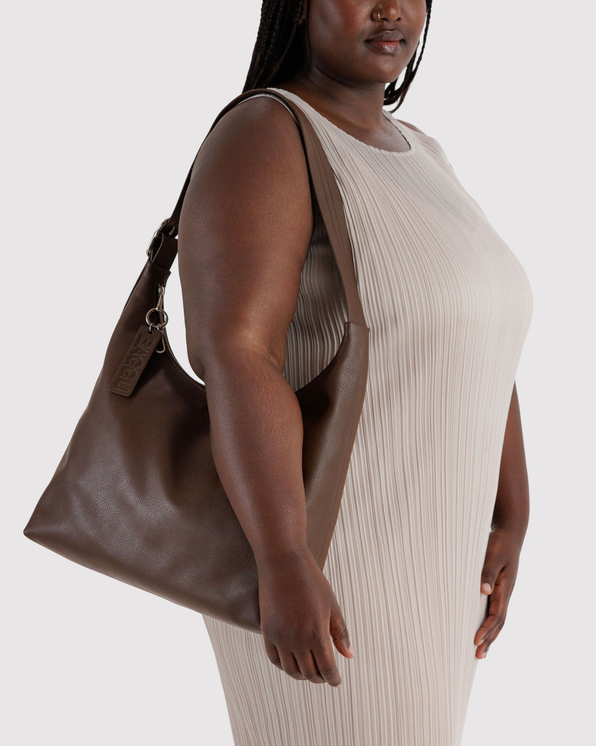 RECYCLED LEATHER SHOULDER BAG - US 7589