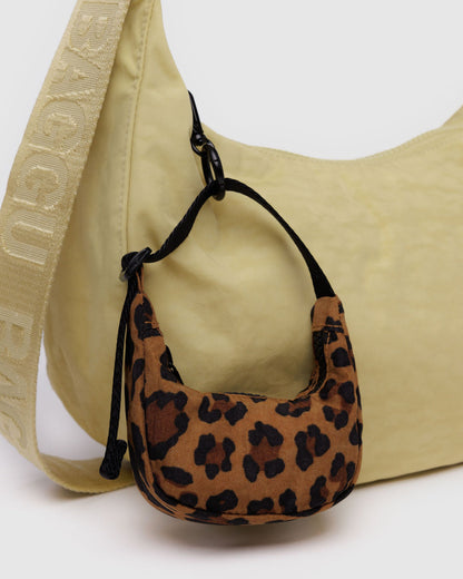 CRESCENT BAG CHARM - US 9046
