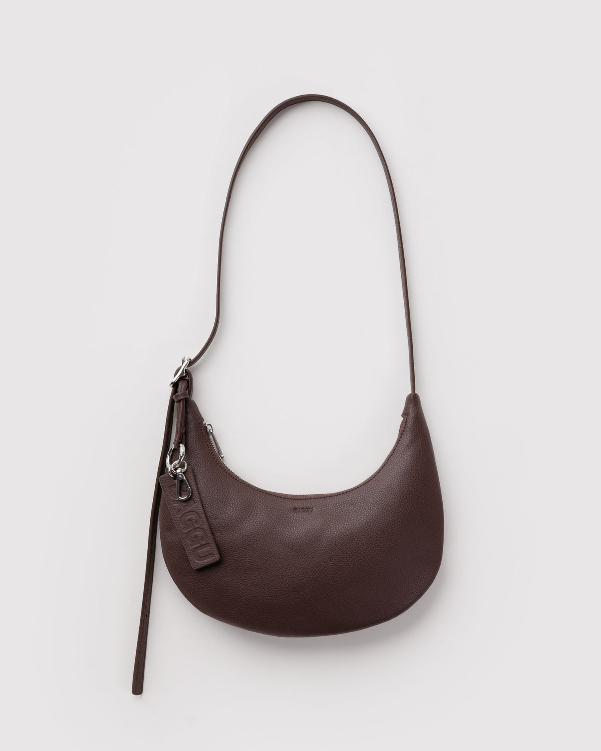 SMALL RECYCLED LEATHER FLAT CRESCENT - US 5242