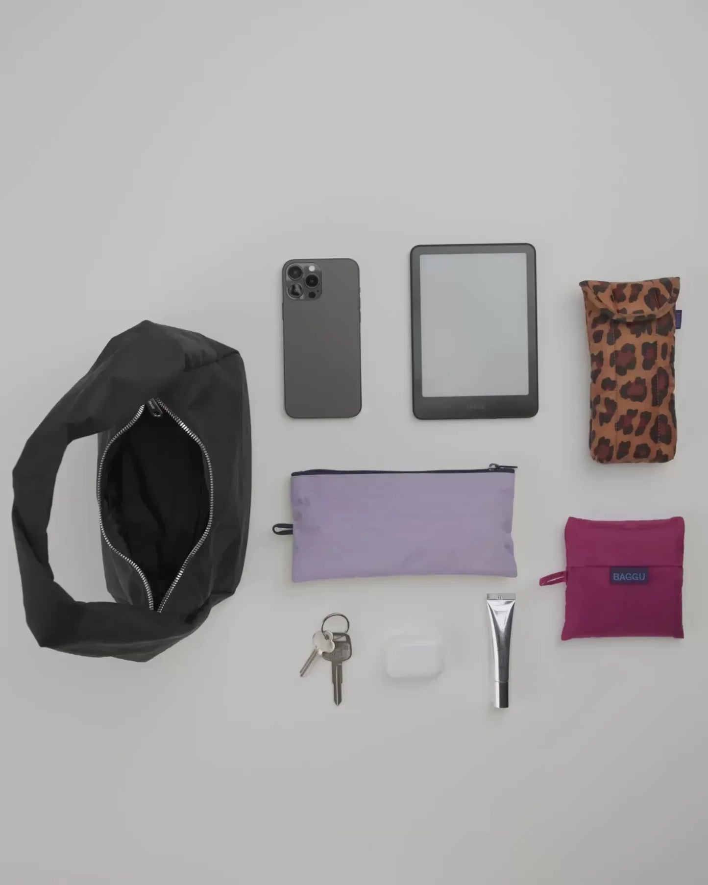 SMALL NYLON MERINGUE BAG - US 3550