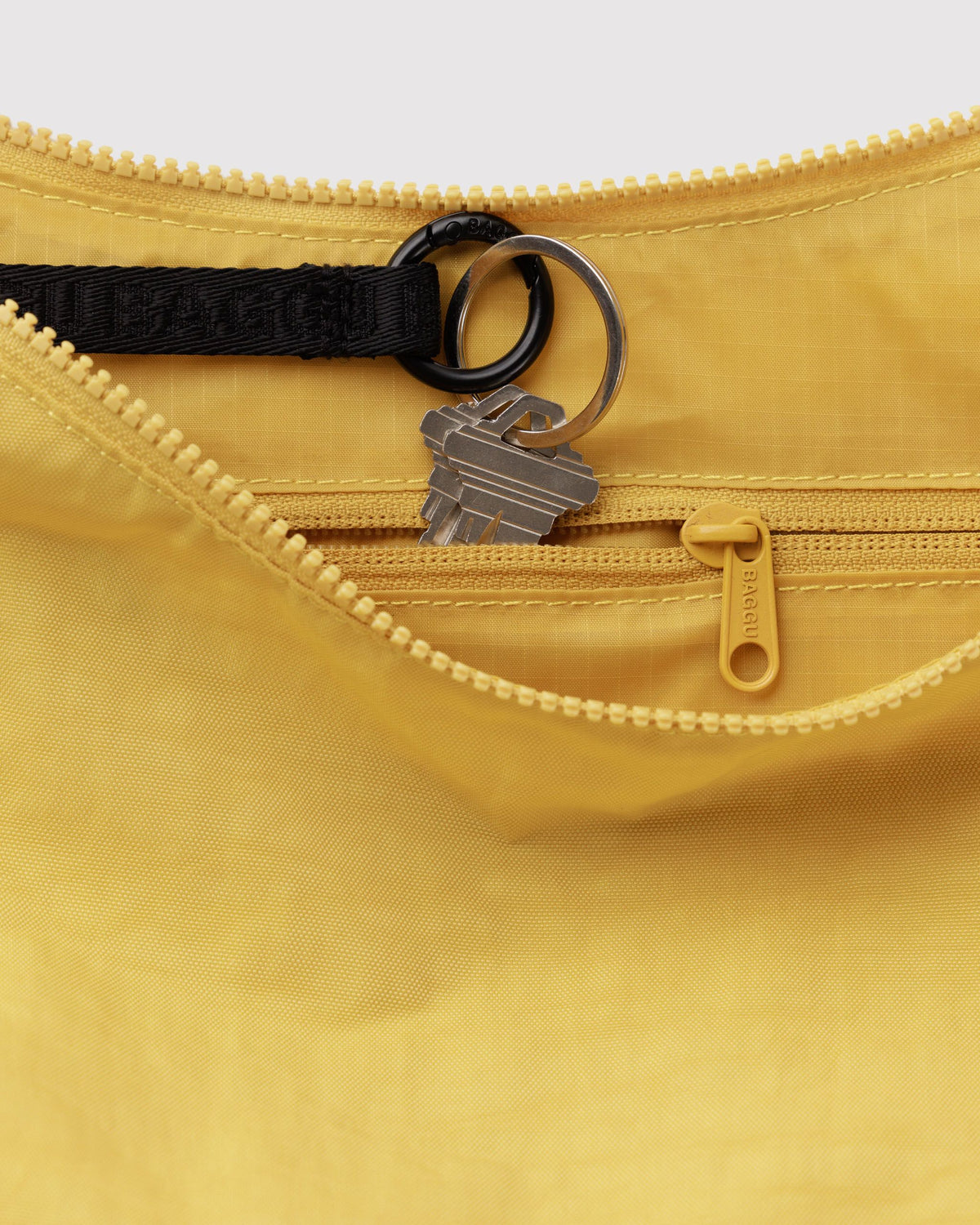 MEDIUM NYLON CRESCENT BAG - US 3449