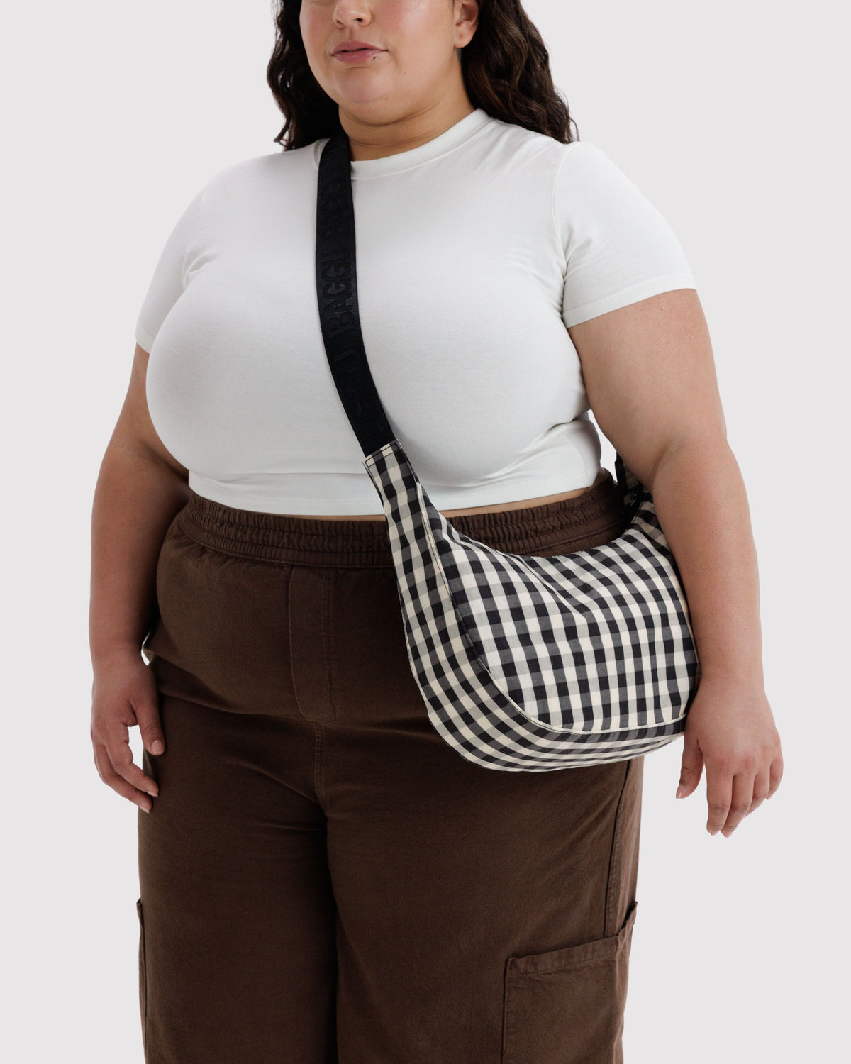 MEDIUM NYLON CRESCENT BAG - US 3986