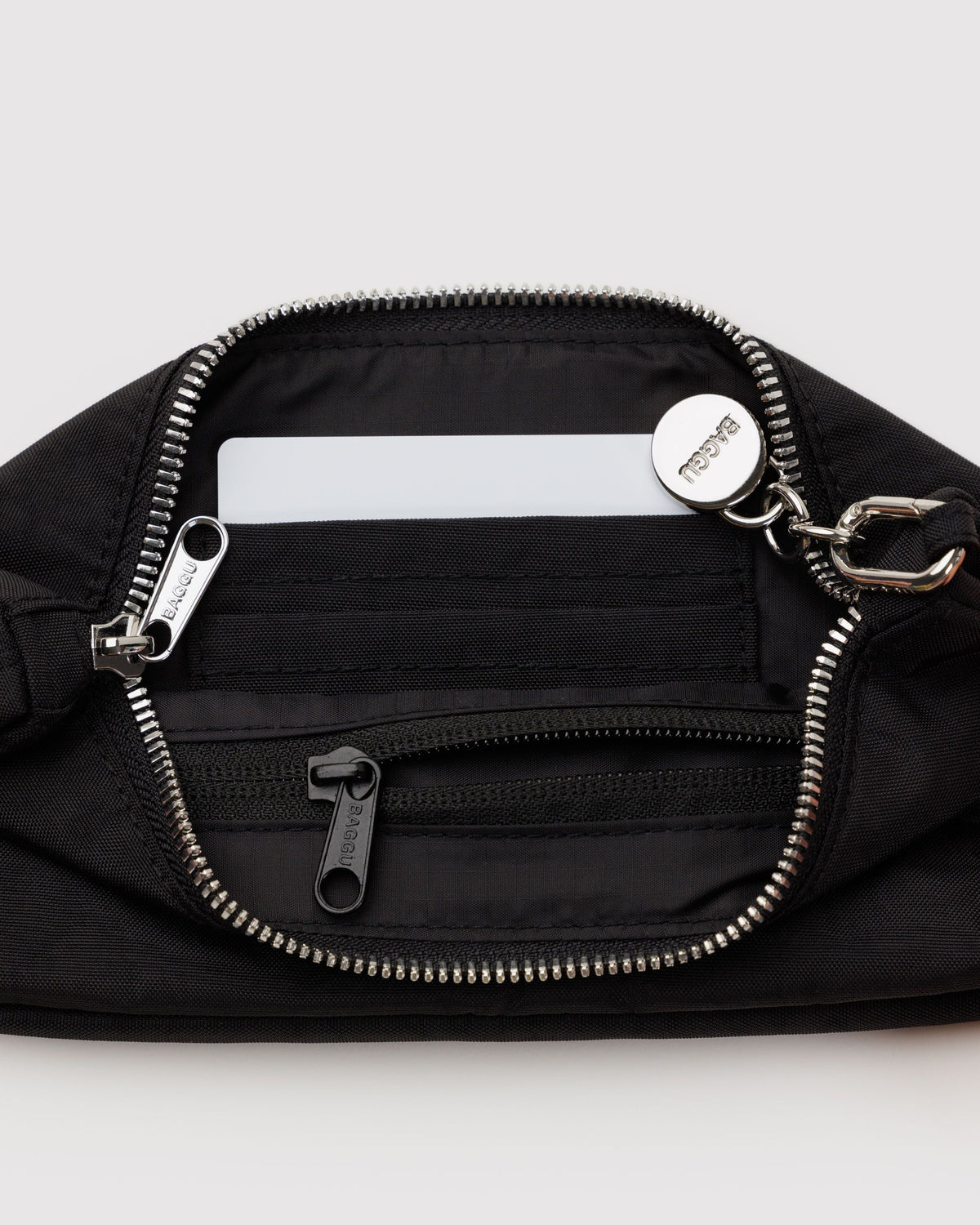 NYLON POCHETTE - US 8632