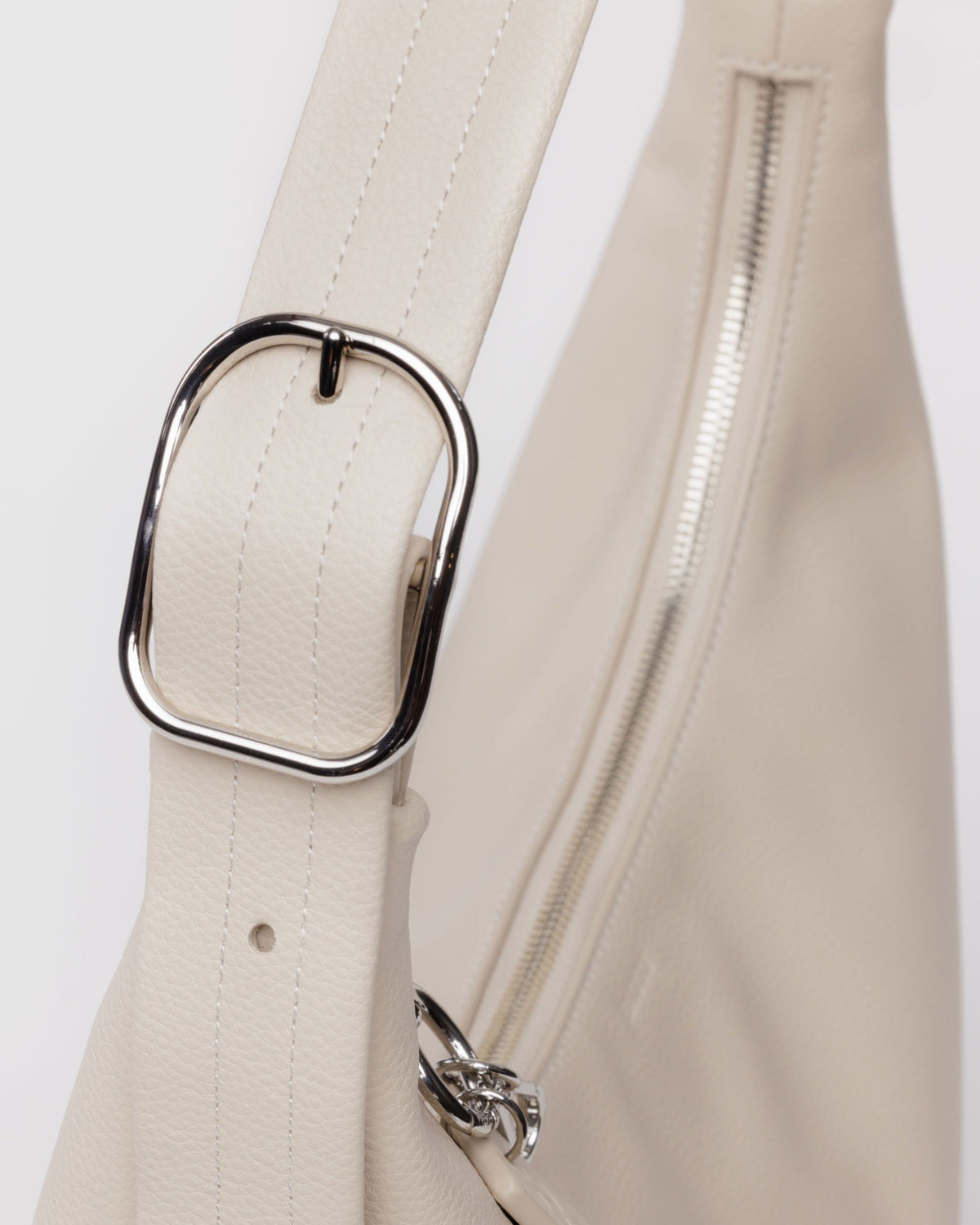RECYCLED LEATHER SHOULDER BAG - US 5796